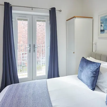 Host & - Number 2 At Pannett * Whitby